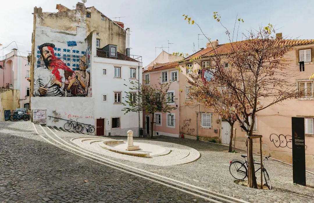 Rent4Rest Lisbon Downtown Tiny Studio Apartments-1