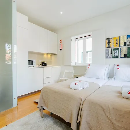 Rent4Rest Lisbon Downtown Tiny Studio Apartments-2