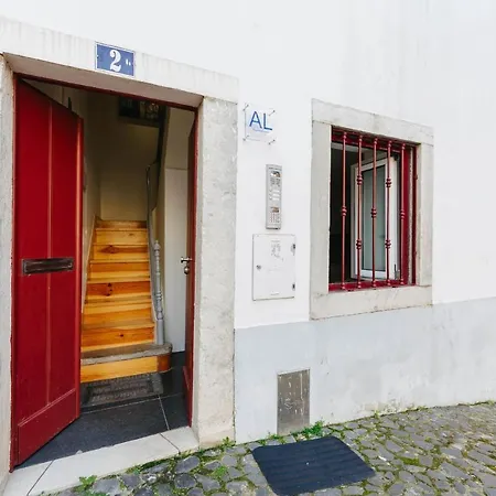 Rent4Rest Lisbon Downtown Tiny Studio Apartments-3